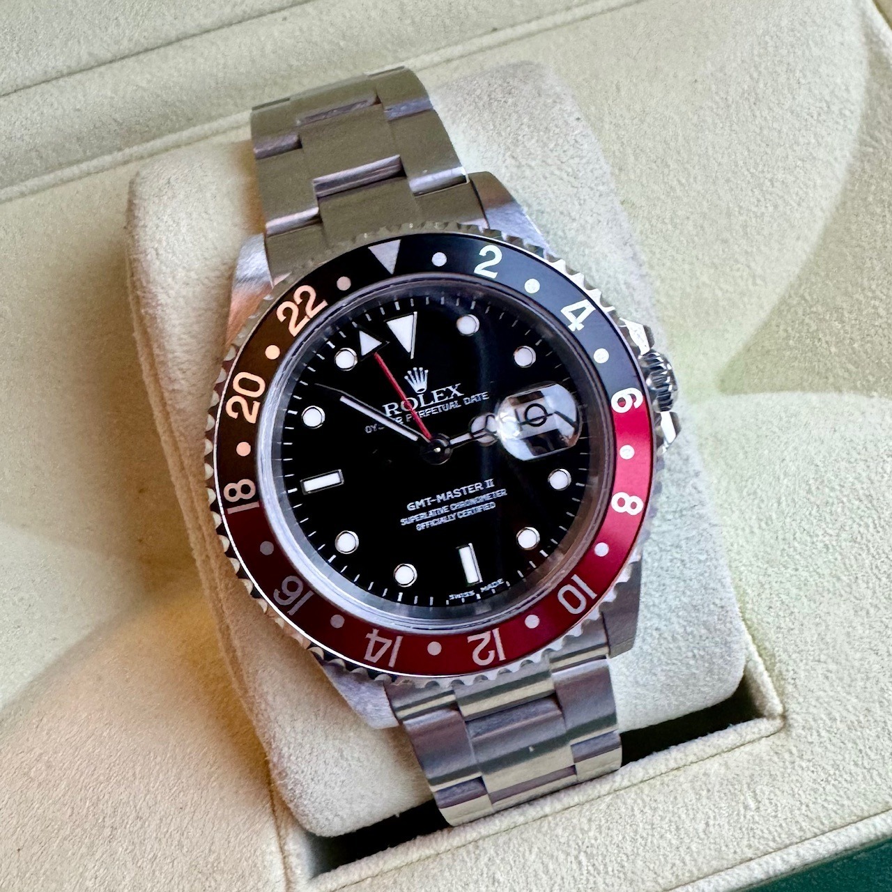 Rolex GMT-Master II Coke 40mm Year 2002