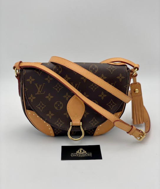 LOUIS VUITTON Saint Cloud
