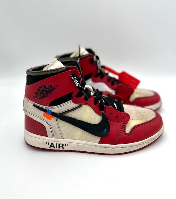 Air Jordan 1 Retro High Off-White Chicago - Highly Collectible - Size US 10 / EUR 44