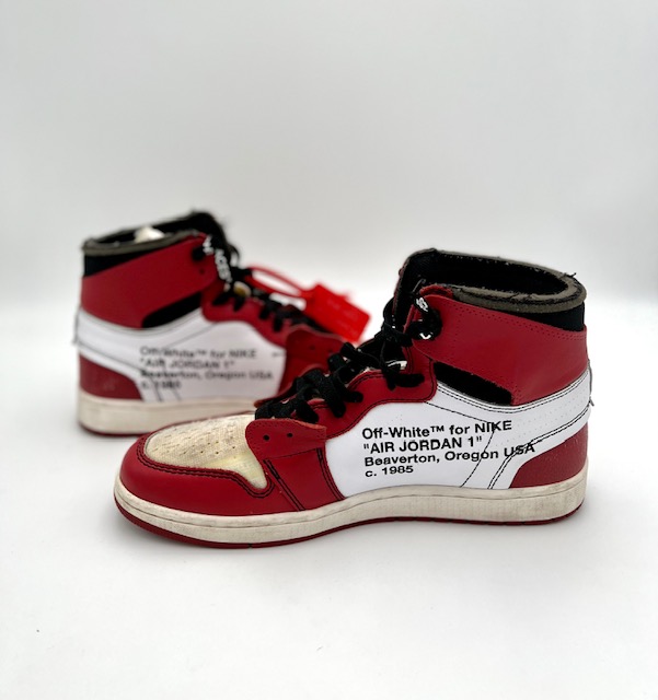 Air Jordan 1 Retro High Off-White Chicago - Highly Collectible - Size US 10 / EUR 44