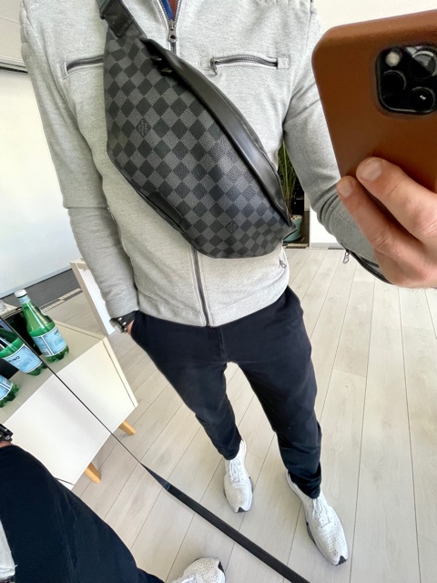 Louis Vuitton DISCOVERY BUMBAG Damier Graphite