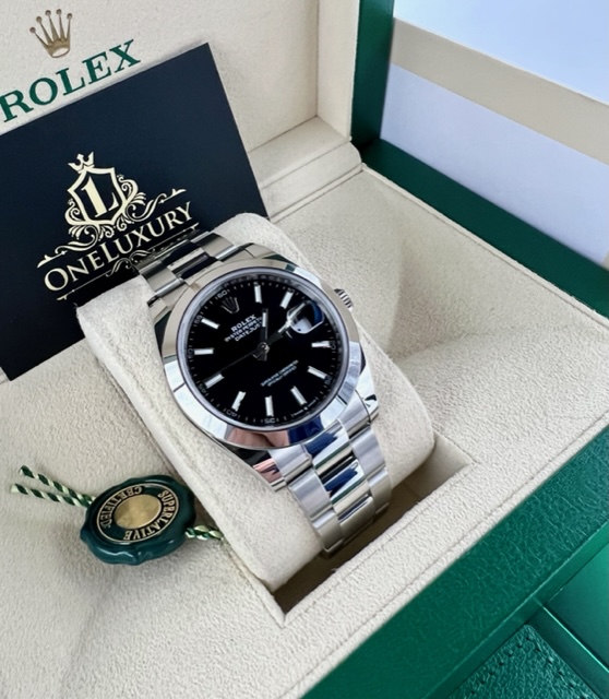 Rolex Datejust 41 Black Index Dial - March 2022  - ref. 126300 - Location Cape Town