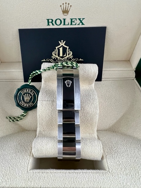 Rolex Datejust 41 Black Index Dial - March 2022  - ref. 126300 - Location Cape Town