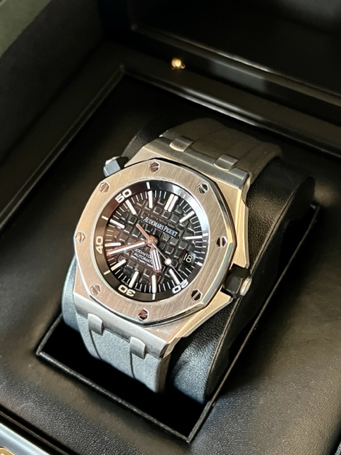 Audemars Piguet Royal Oak Offshore Diver Ref.15703ST - Complete 2013