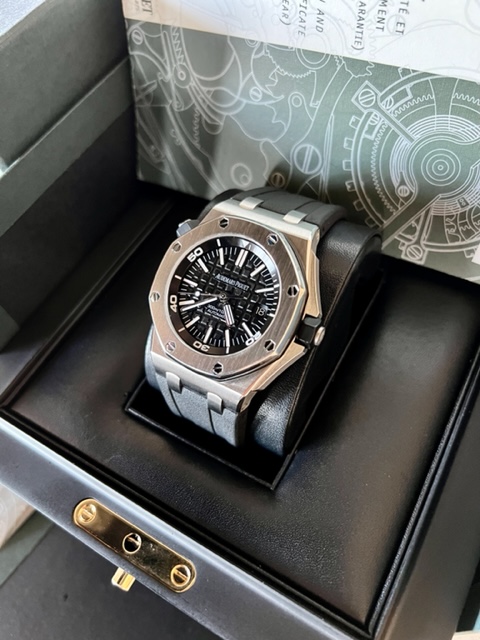 Audemars Piguet Royal Oak Offshore Diver Ref.15703ST - Complete 2013