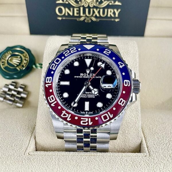 Rolex GMT-Master II Pepsi 126710BLRO Jubilee - Complete