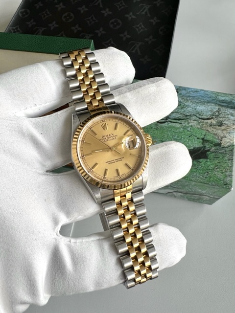 Rolex Datejust 36 ref. 16233 Champagne Dial - MINT CONDITION