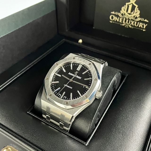 Audemars Piguet Royal Oak 15400ST 41mm