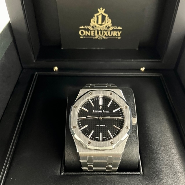 Audemars Piguet Royal Oak 15400ST 41mm