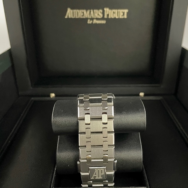 Audemars Piguet Royal Oak 15400ST 41mm