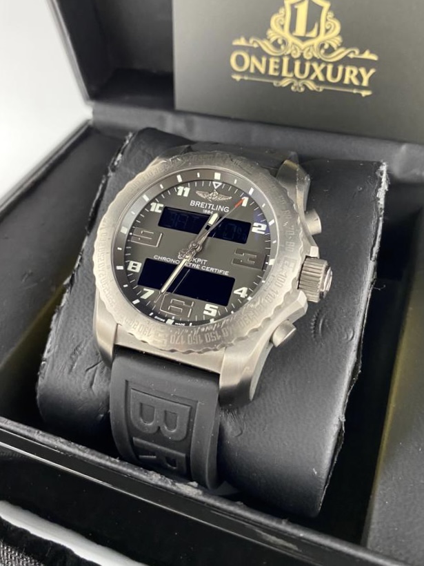 Breitling Cockpit B50 EB501022/BD40 Titanium