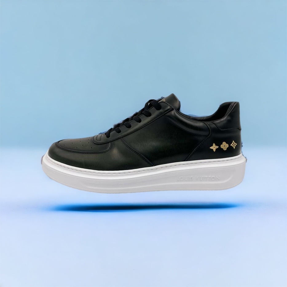 LOUIS VUITTON Men's shoes size 9 - Like New