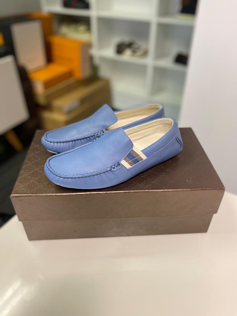 Gucci Loafers in Blue Leather Mens size 5,5 - EU 39