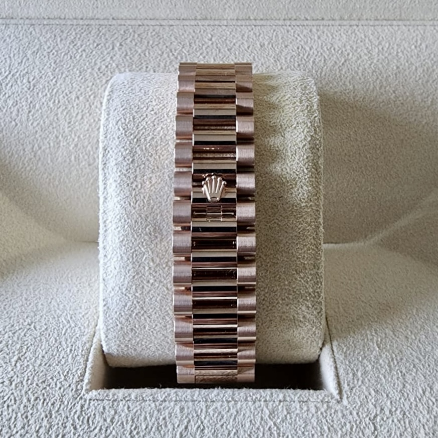 Rolex Day-Date 36mm Everose gold brown ombré diamond-set dial 128235
