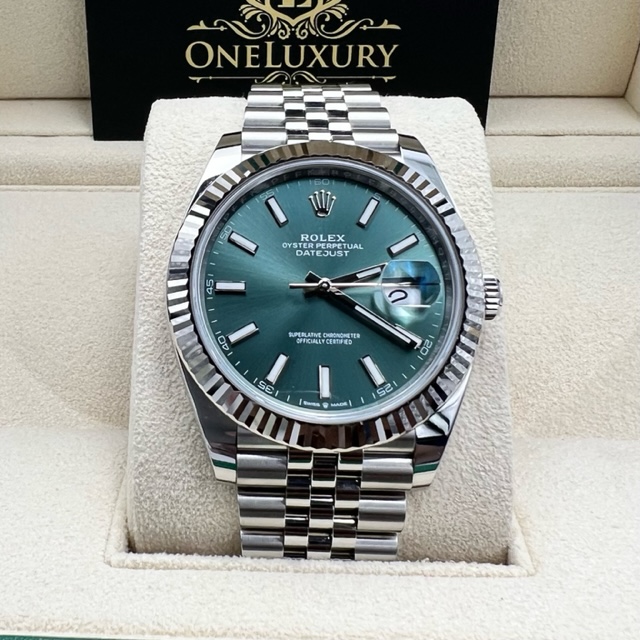 Rolex Datejust 41 Mint Green Index Dial 126334 Jubilee Bracelet - 2023