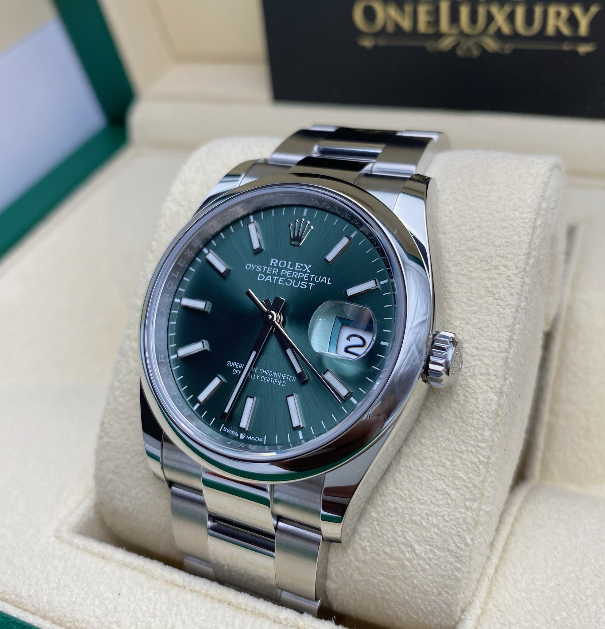 Rolex Datejust 36mm Mint Green Dial Ref. 126200 - Complete 2023