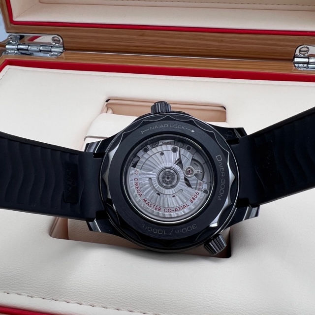 Omega Seamaster Diver 300 M Co-Axial Master Chronometer Black Black Ceramic 210.92.44.20.01.003