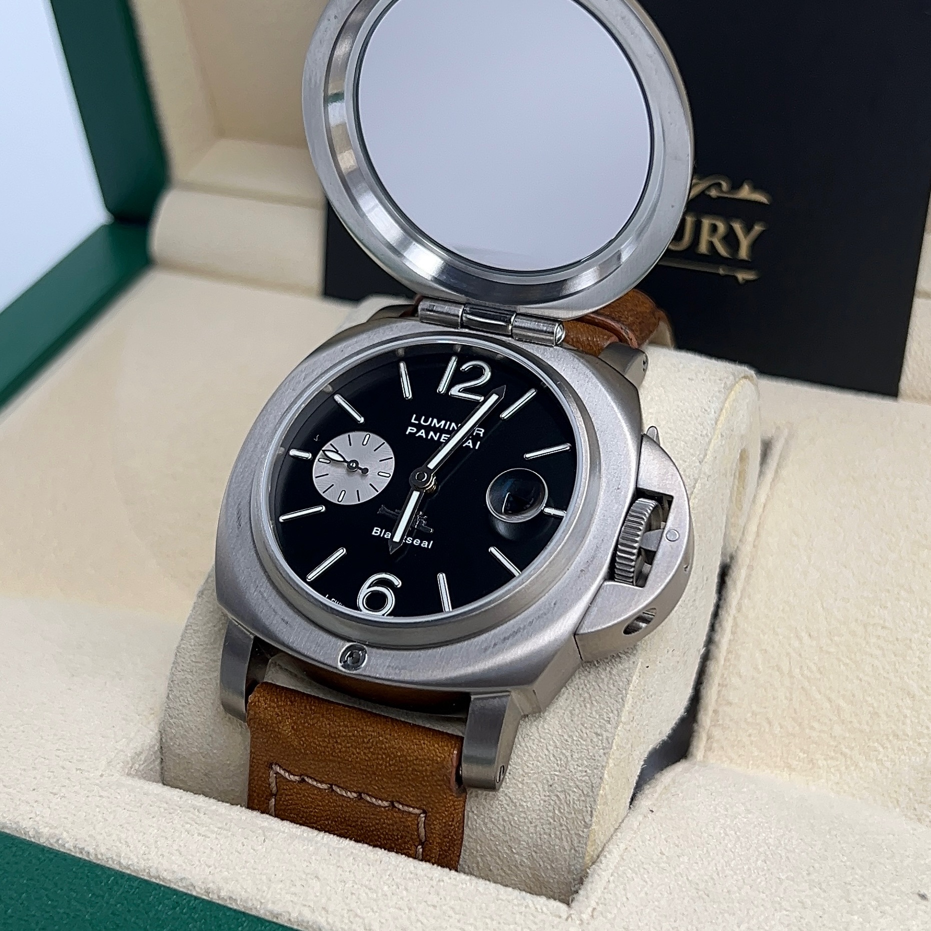 Panerai Luminor Blackseal - Special Editions LTD to 300 - PAM00076