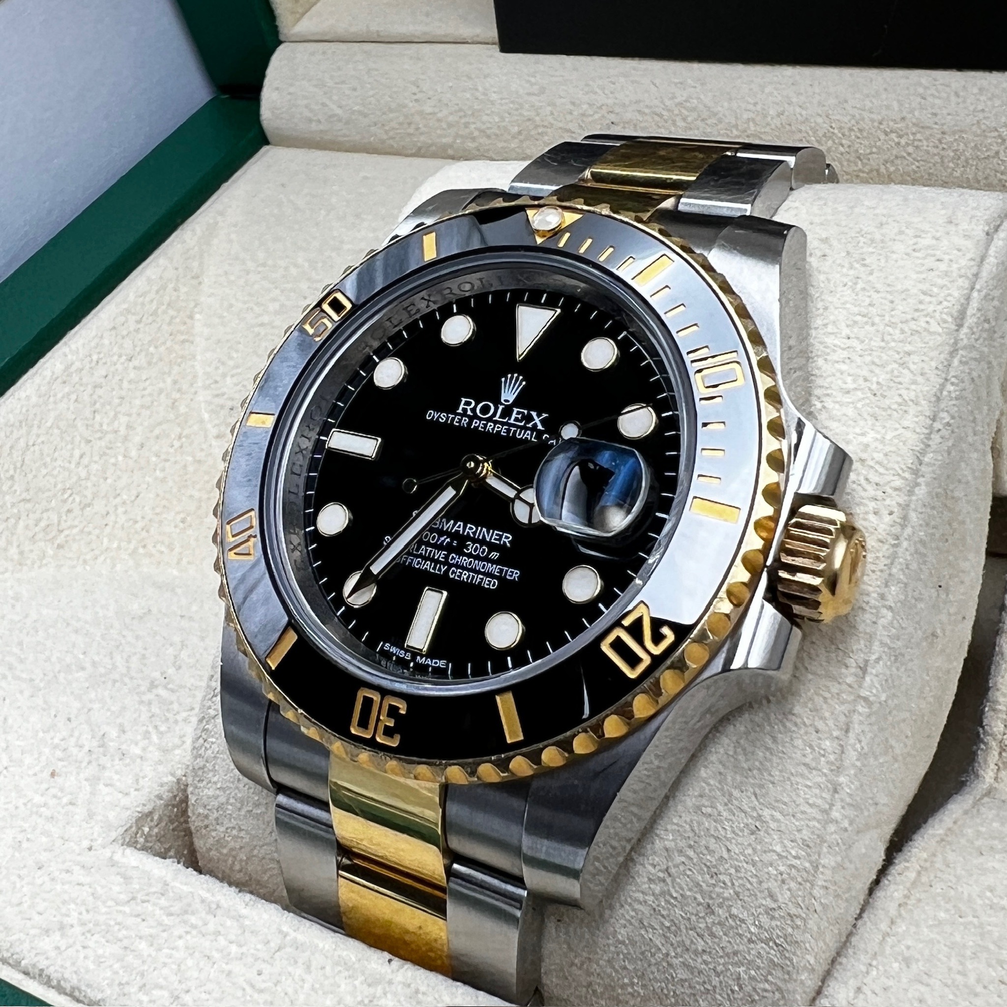 Rolex Submariner 40mm 18K Yellow Gold Steel Black Dial Mens Watch 116613LN