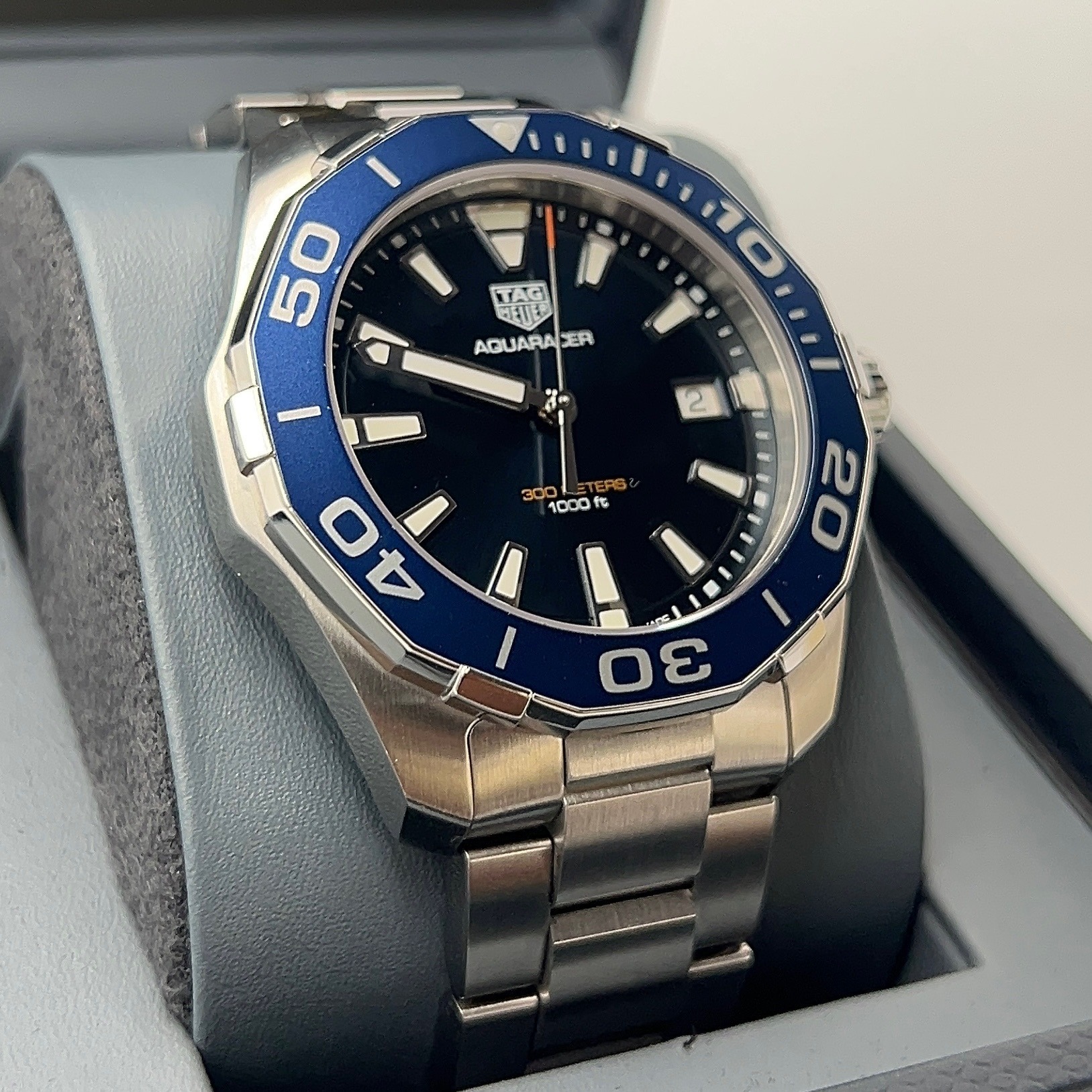 TAG Heuer Aquaracer 300M Blue WAY111C
