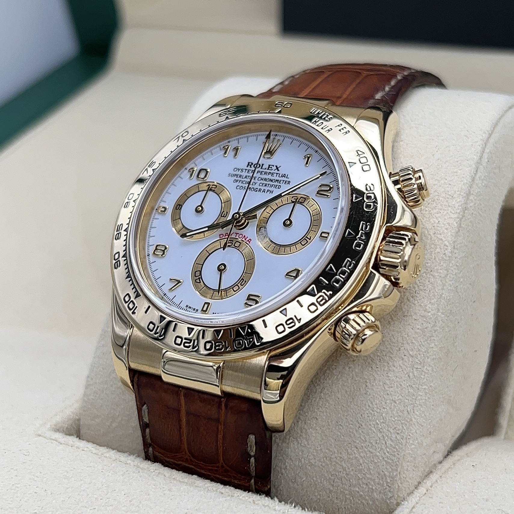Rolex Daytona Ref. 116518 in 18k Gold APH Porcelain Dial