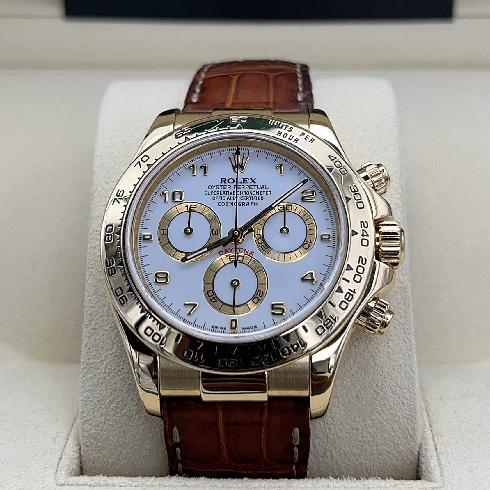Rolex Daytona Ref. 116518 in 18k Gold APH Porcelain Dial
