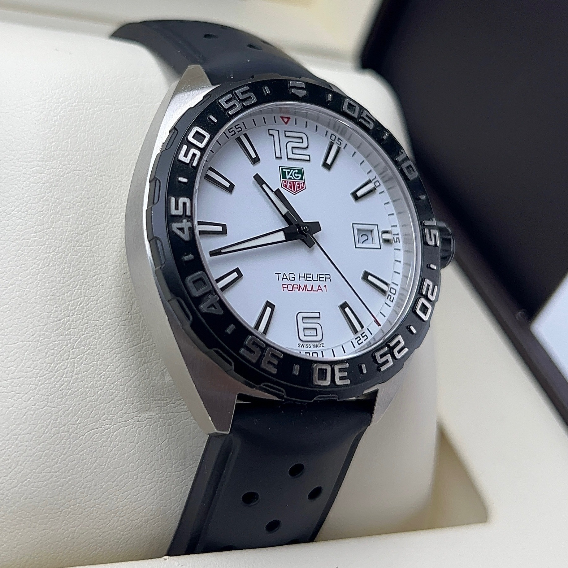 TAG Heuer Formula 1 Quartz WAZ111 White Dial